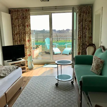 Hauschildt 4*